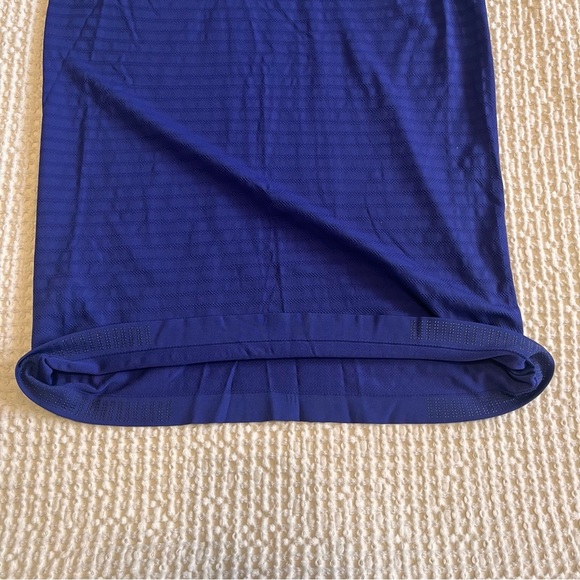 Women’s Athleta Racerback Tank Top - Picture 2 of 5